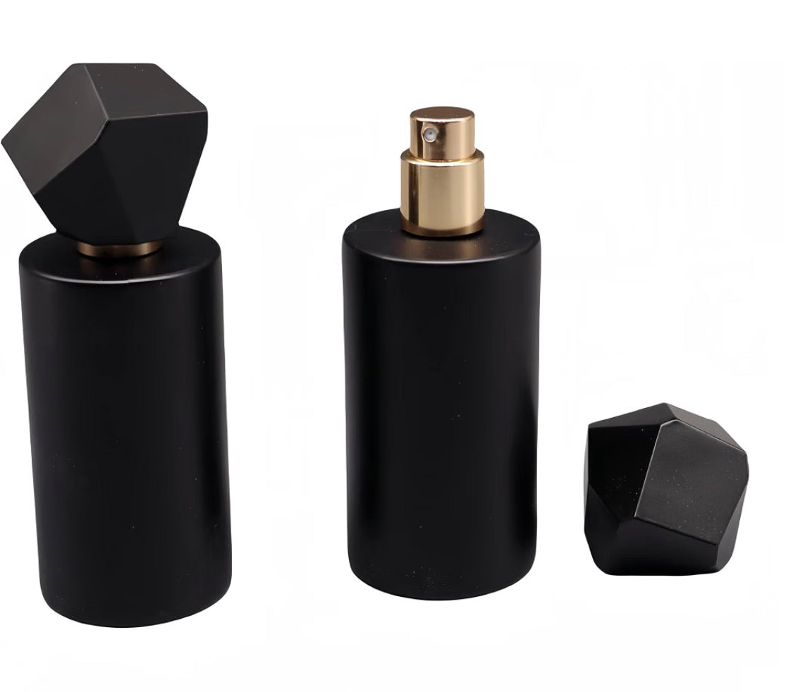 50mL Black Glass Refillable Perfume Bottles in Black. Gold atomizer/Black Cap
